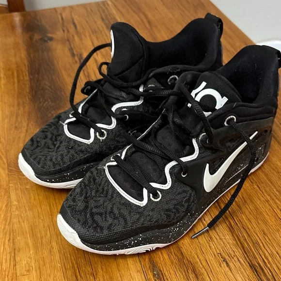 Nike KD Basketball Shoes - Picture 3 of 8